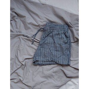 🌞❣Old Navy Pinstripe Linen Shorts Size L